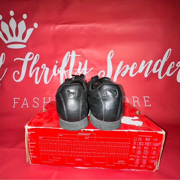 Puma - Picture 3 of 5